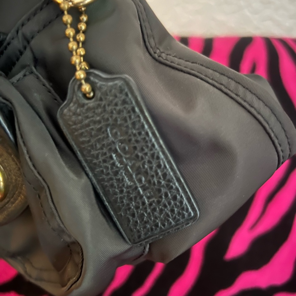 đź‘‘âś…PRICE FIRMâś…Coach Black Leather and Nylon Utility Shoulder Hobo Bag - Picture 12 of 16
